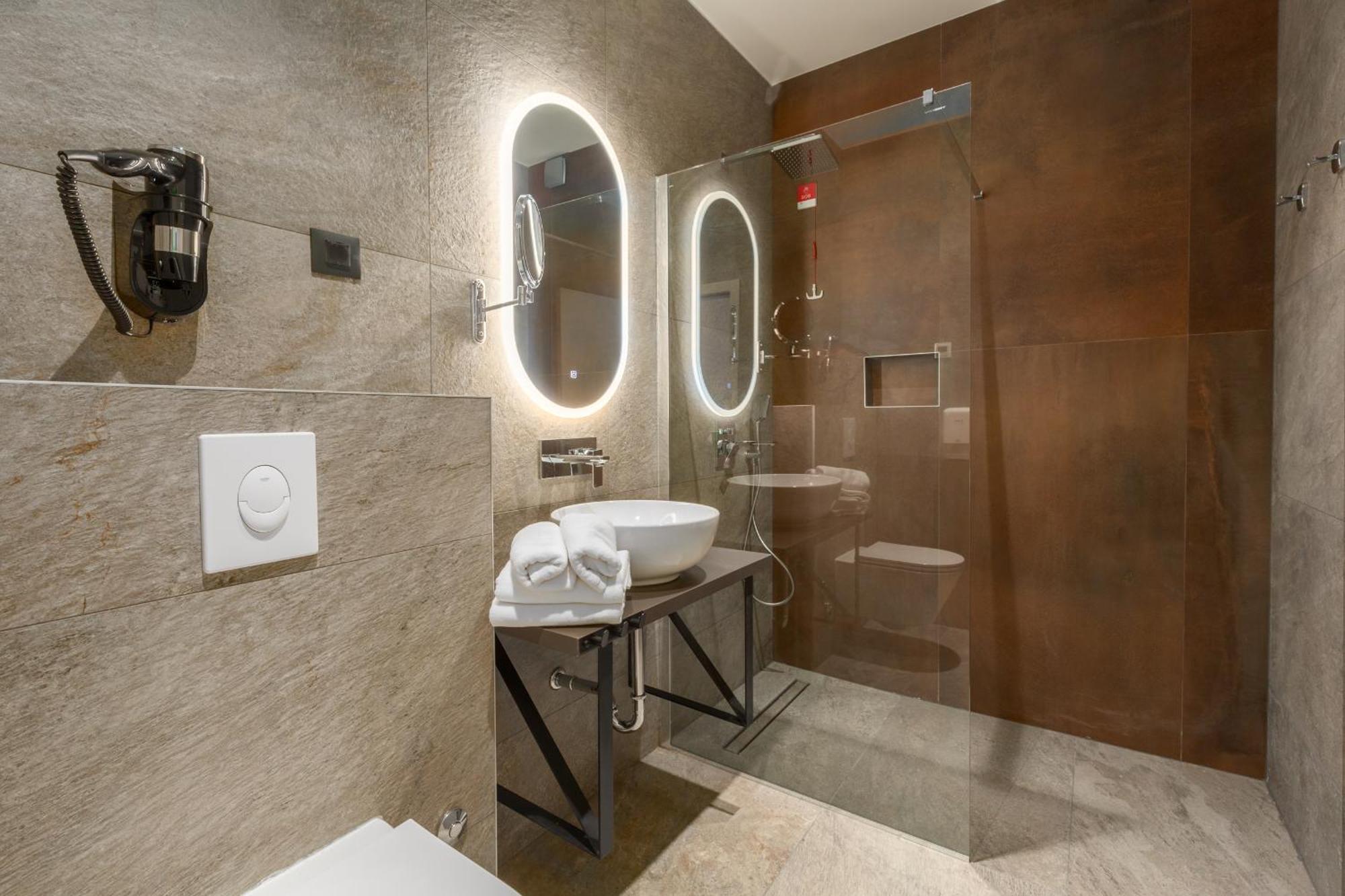 Hotel Squero 罗维尼 外观 照片